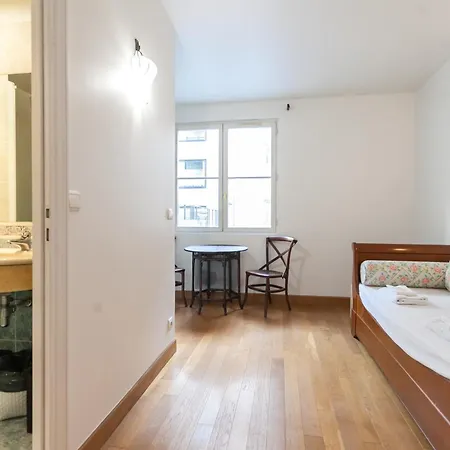 Nice Studio In The Center Of Paris Capucines